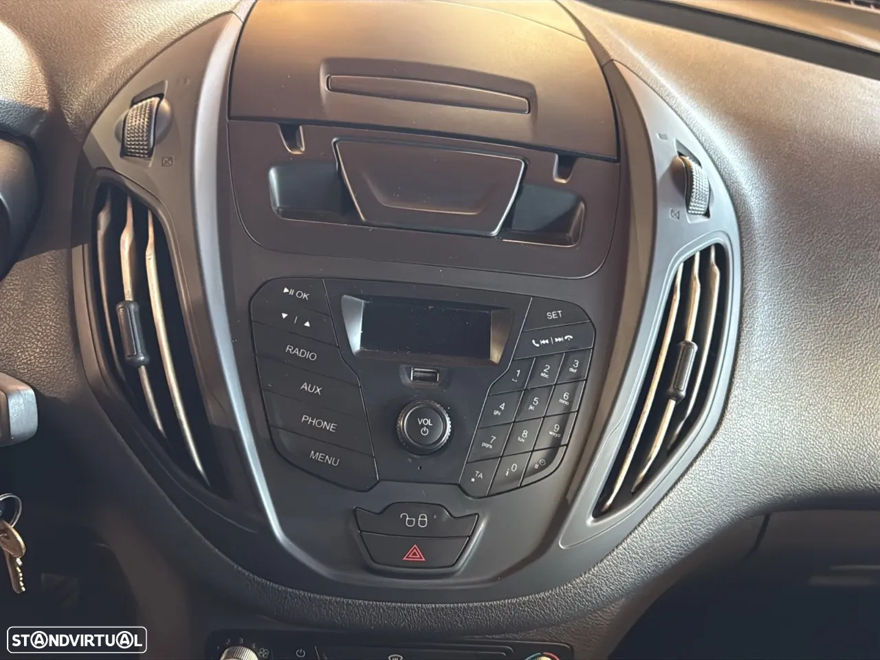 Ford Transit Connect - 14