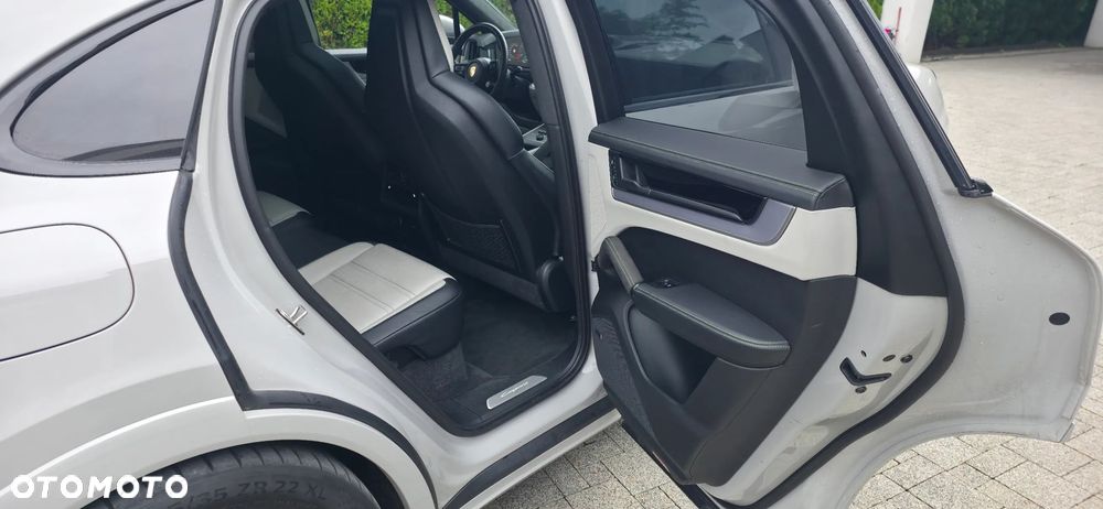 Porsche Cayenne - 18