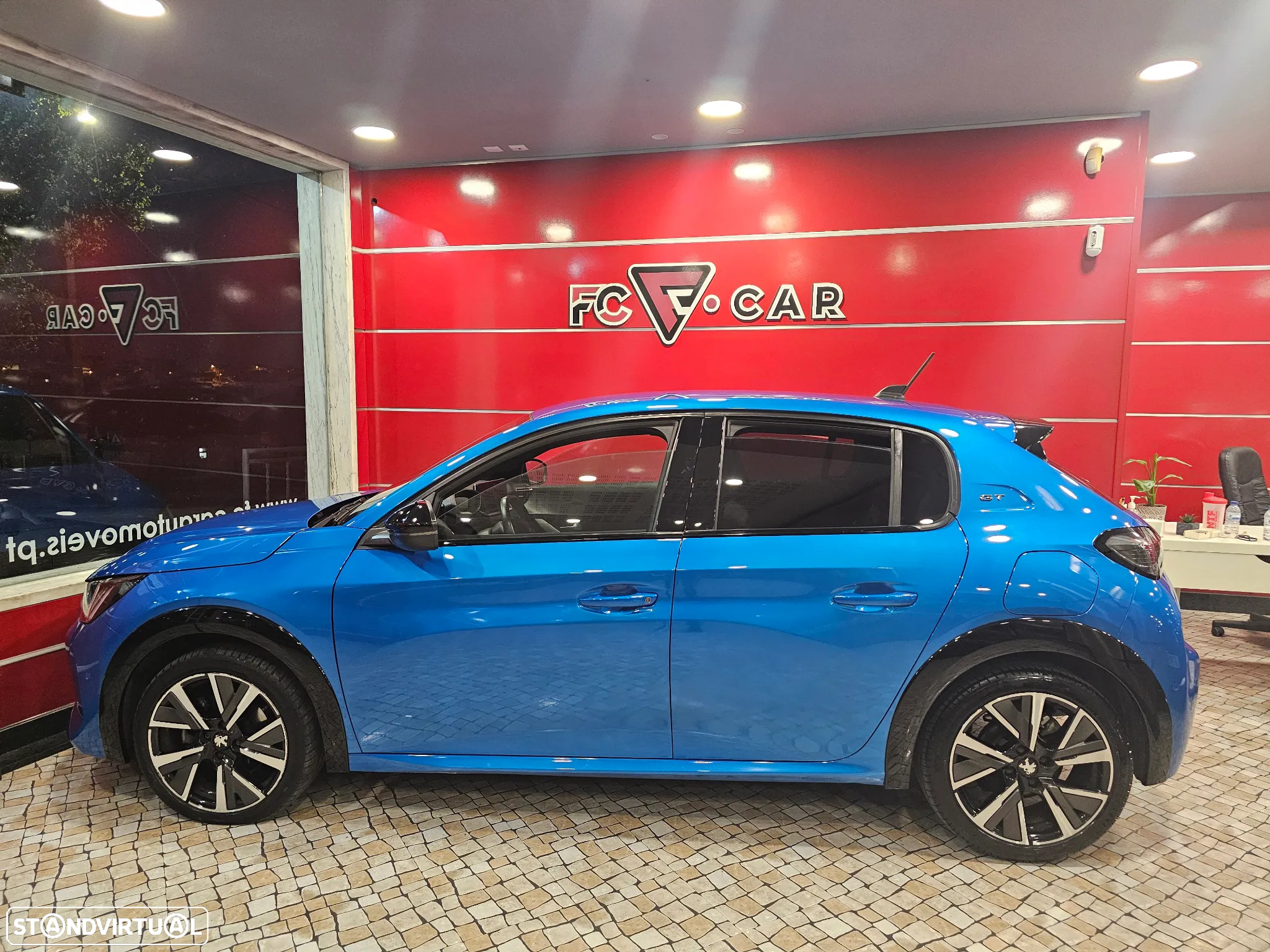 Peugeot 208 1.2 PureTech GT Line - 3