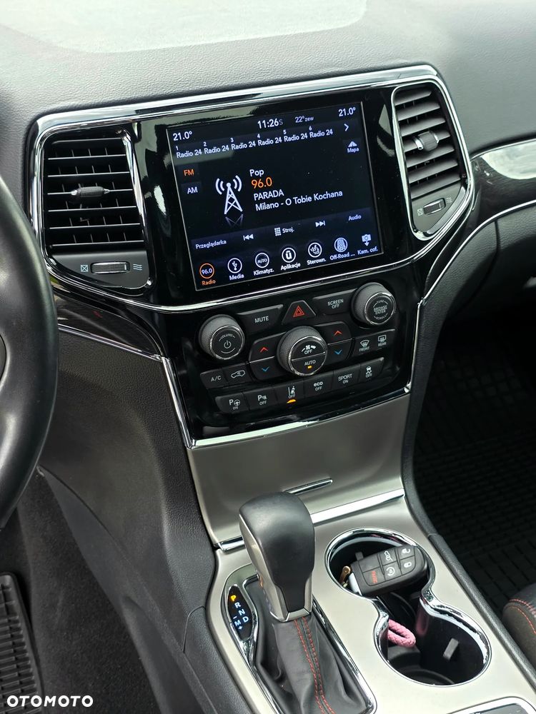 Jeep Grand Cherokee - 22