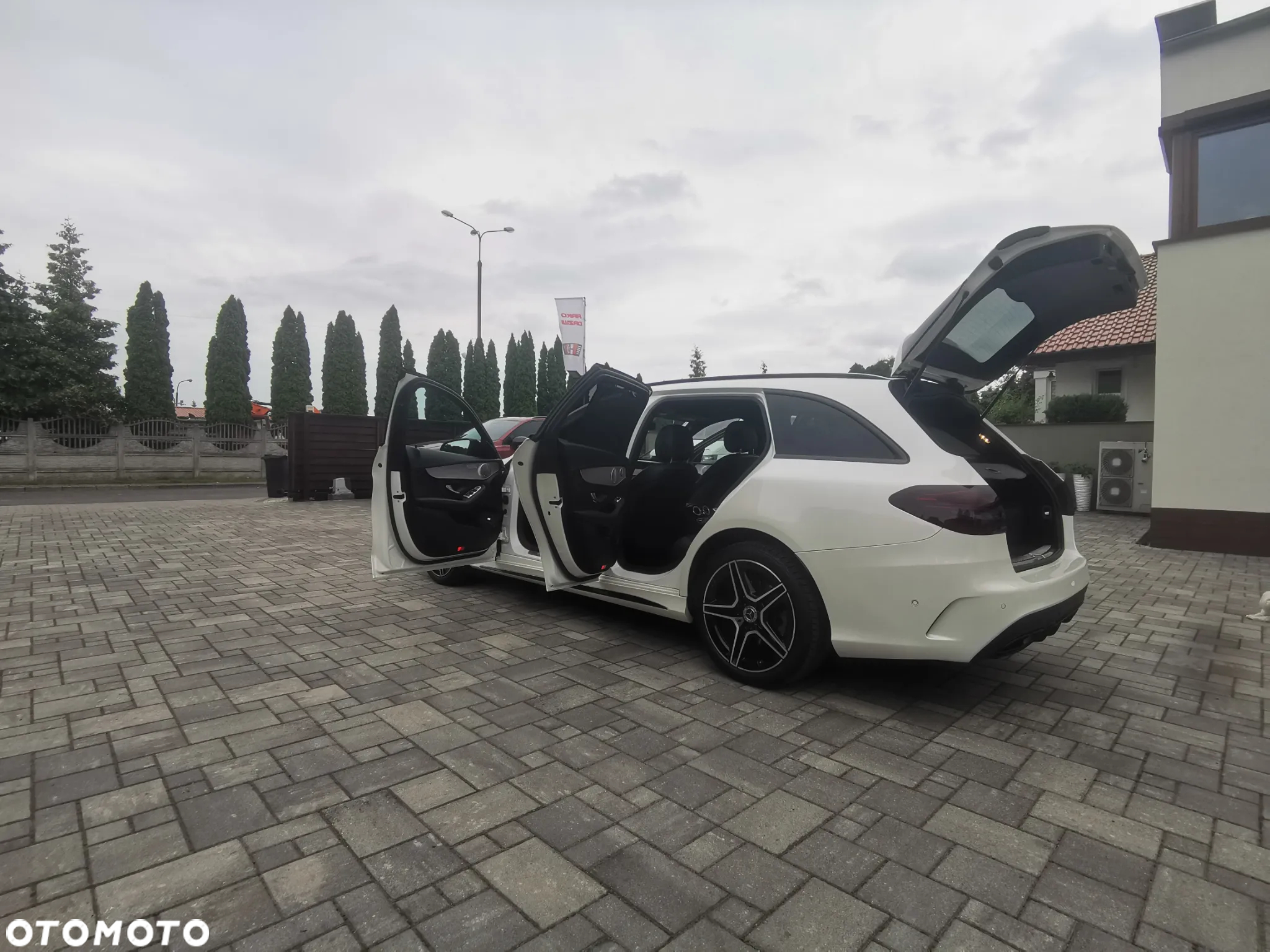 Mercedes-Benz Klasa C 300 de 9G-TRONIC - 14