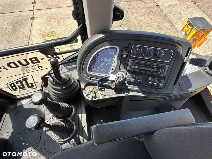 JCB 4CX ECO - 22