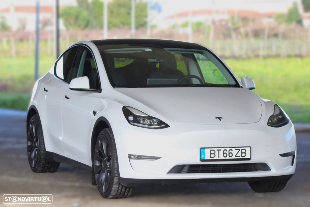 Tesla Model Y Long Range Dual Motor AWD - 4