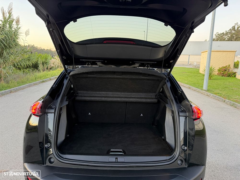 Peugeot e-2008 Allure Pack - 23