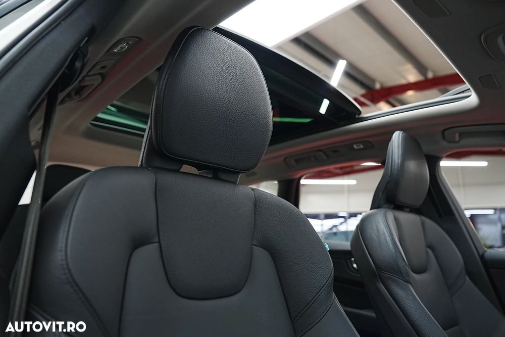 Volvo XC 60 Recharge T6 Twin Engine eAWD Inscription Expression - 16