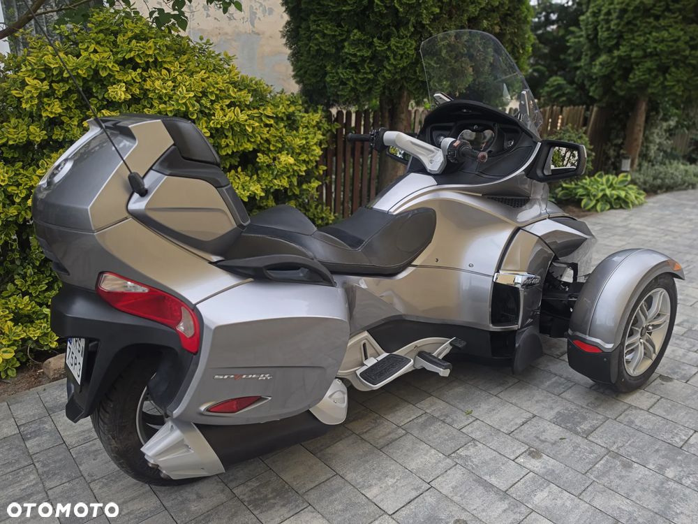 Can-Am Spyder - 6