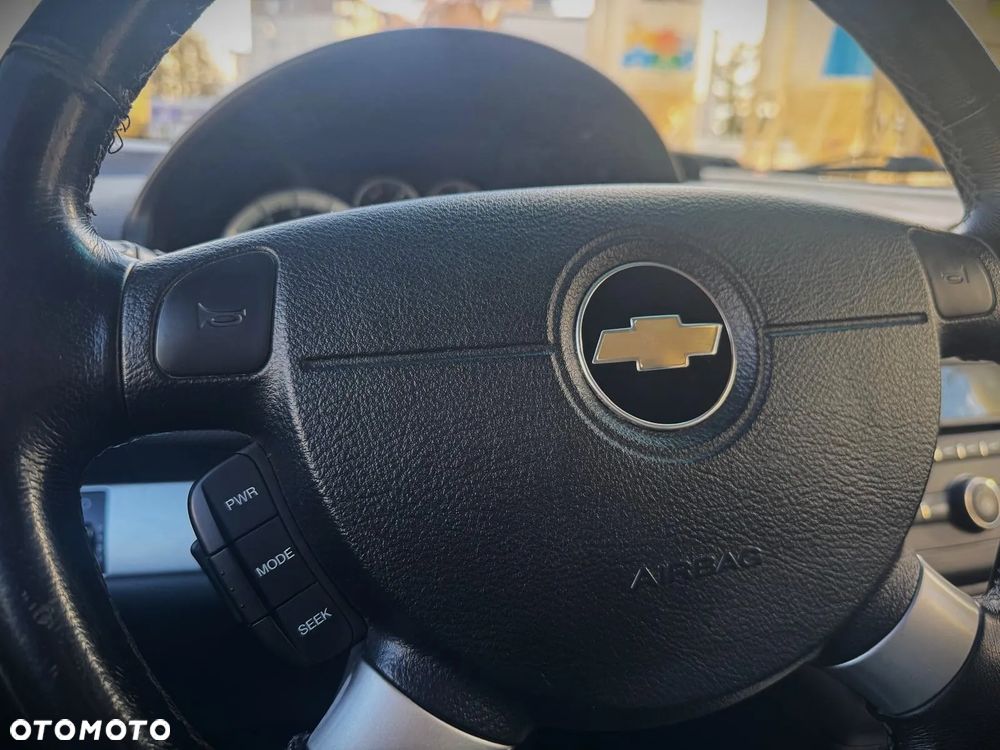 Chevrolet Aveo - 13