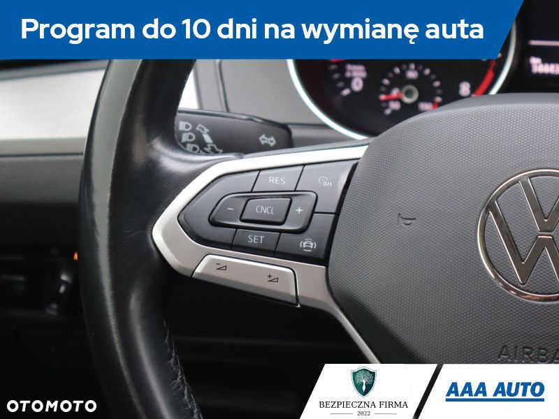 Volkswagen Passat - 19