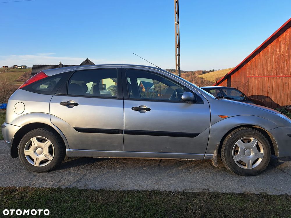 Ford Focus 1.4 Comfort - 9