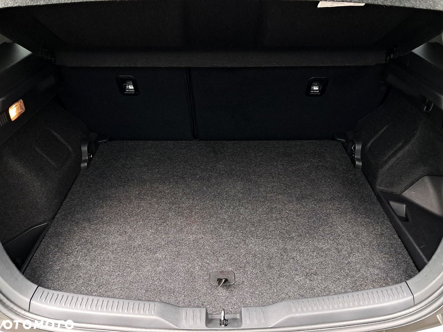 Toyota Auris - 12