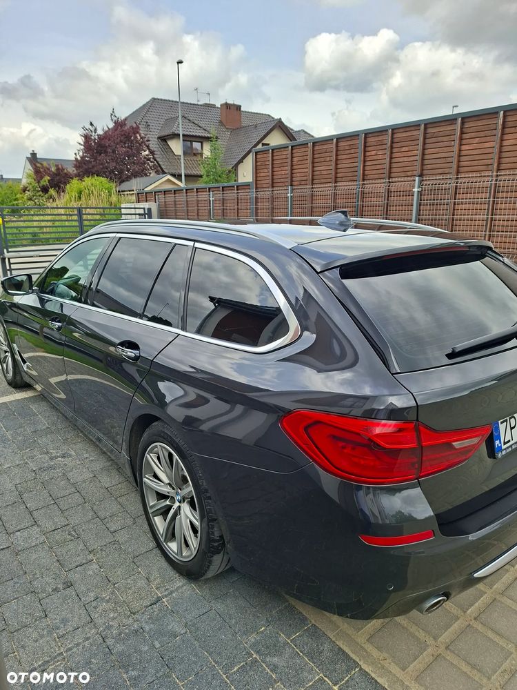 BMW Seria 5 520d Luxury Line sport - 11