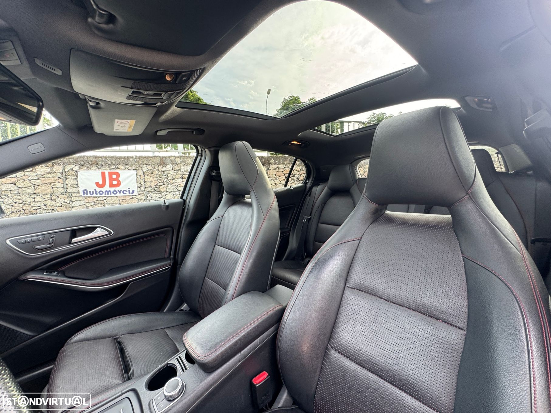 Mercedes-Benz GLA 200 - 9