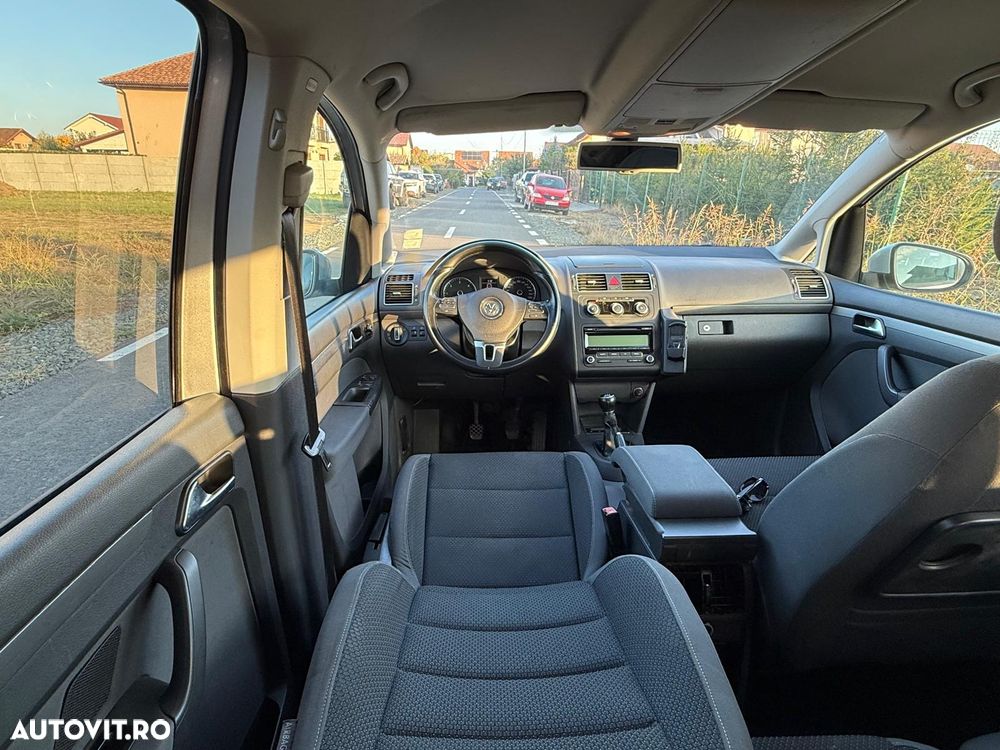 Volkswagen Touran - 3