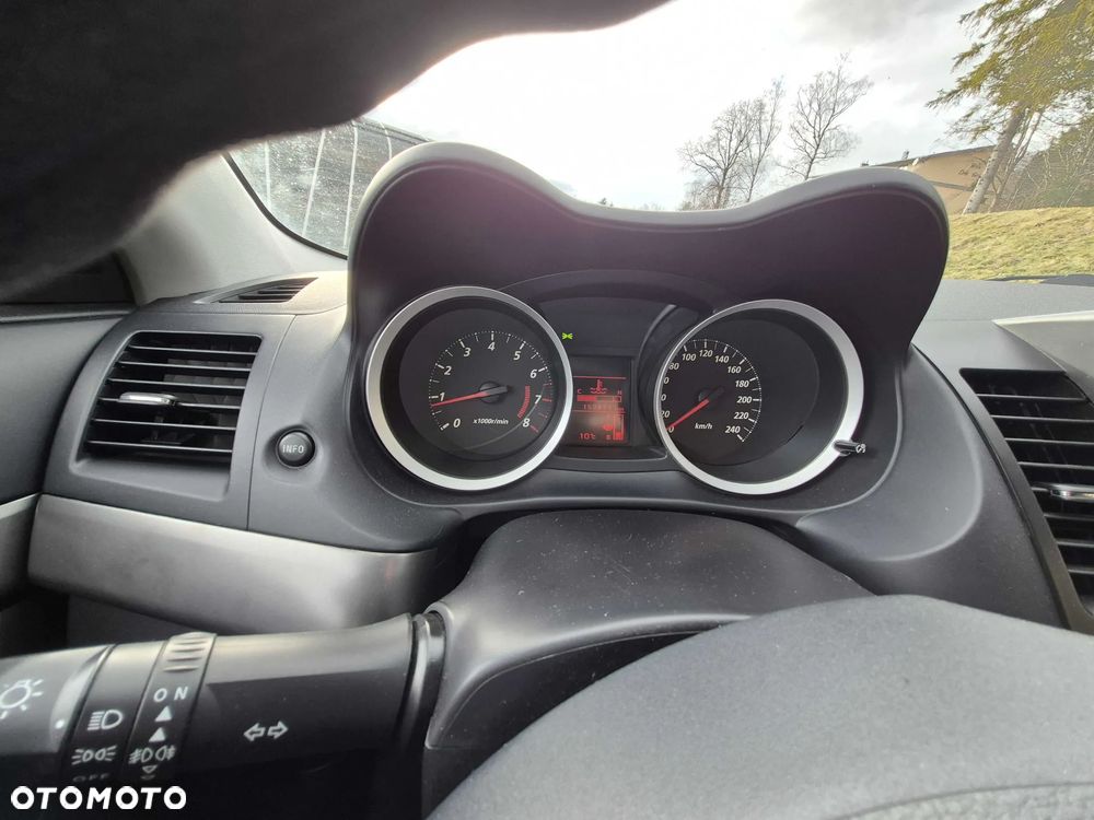 Mitsubishi Lancer 1.6 Inform - 7