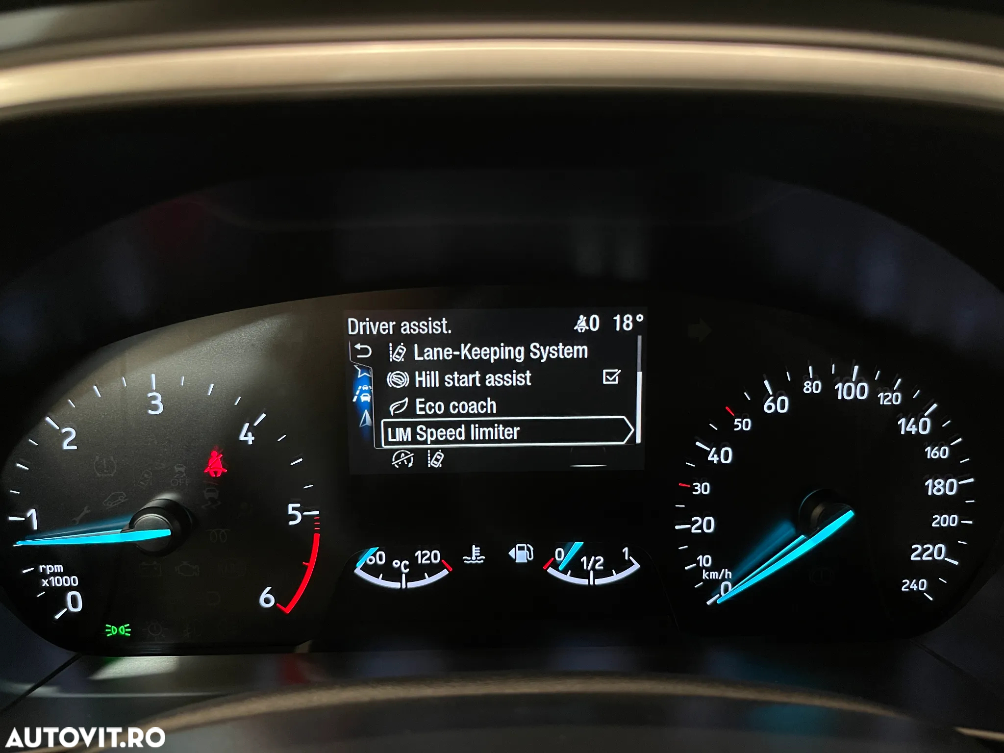 Ford Focus 1.5 EcoBlue Trend Edition - 27