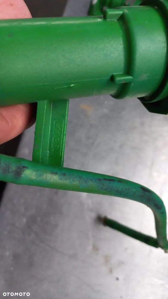 wlew rurka oleju l77364 john deere 6300 6100 6200 6400 - 2