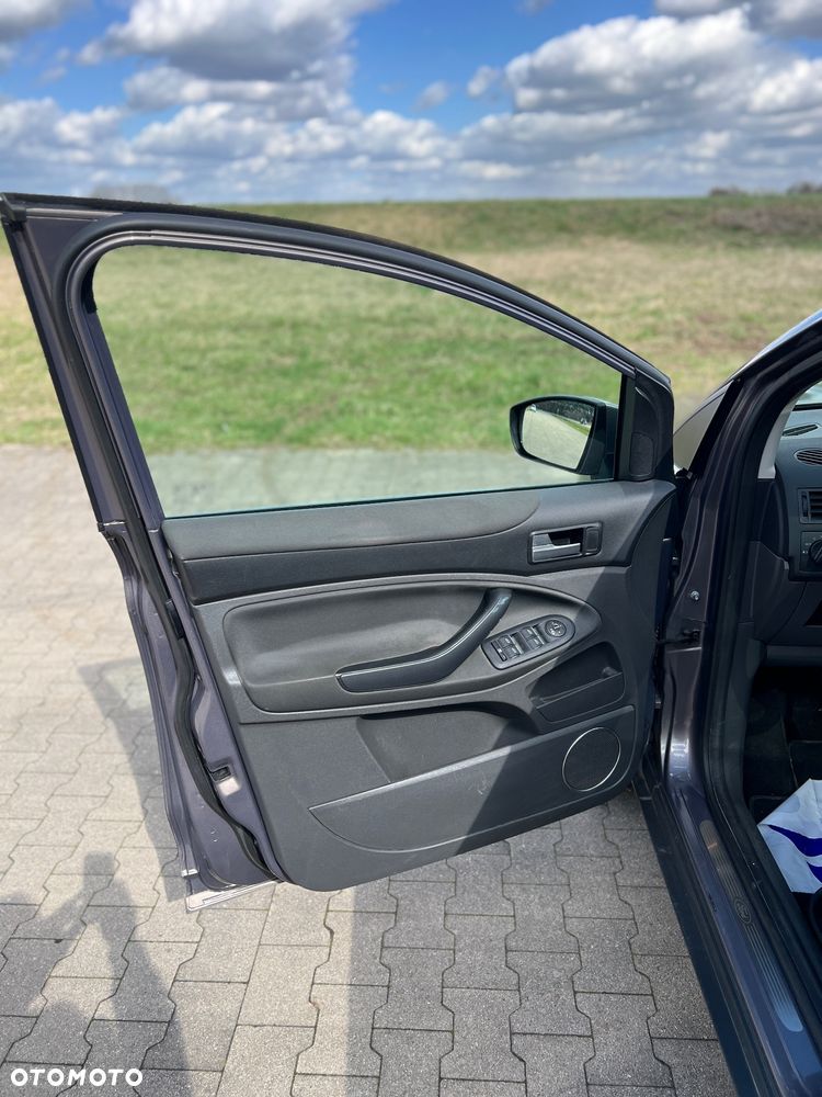 Ford Kuga 2.0 TDCi 4x4 Individual - 17