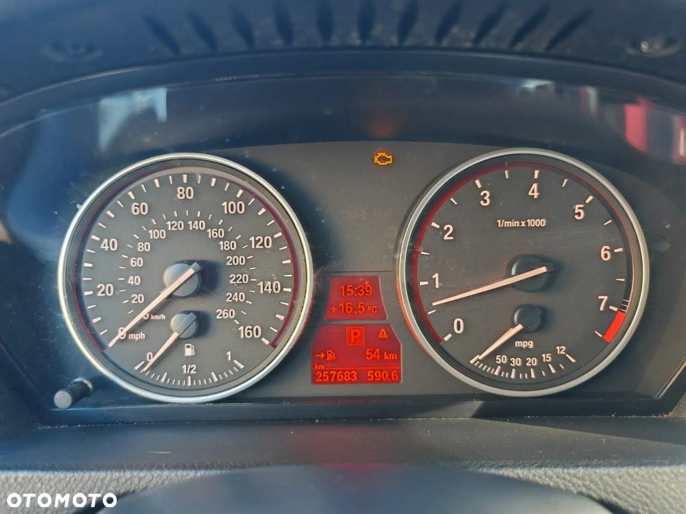 BMW X5 3.0si xDrive - 25