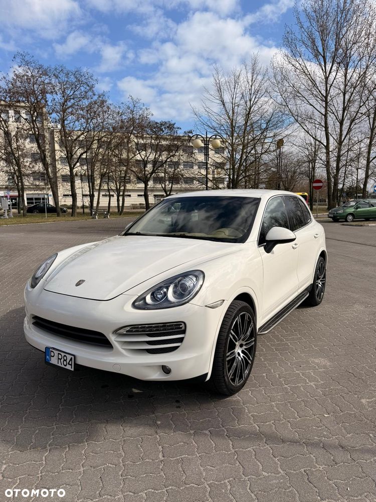 Porsche Cayenne - 1