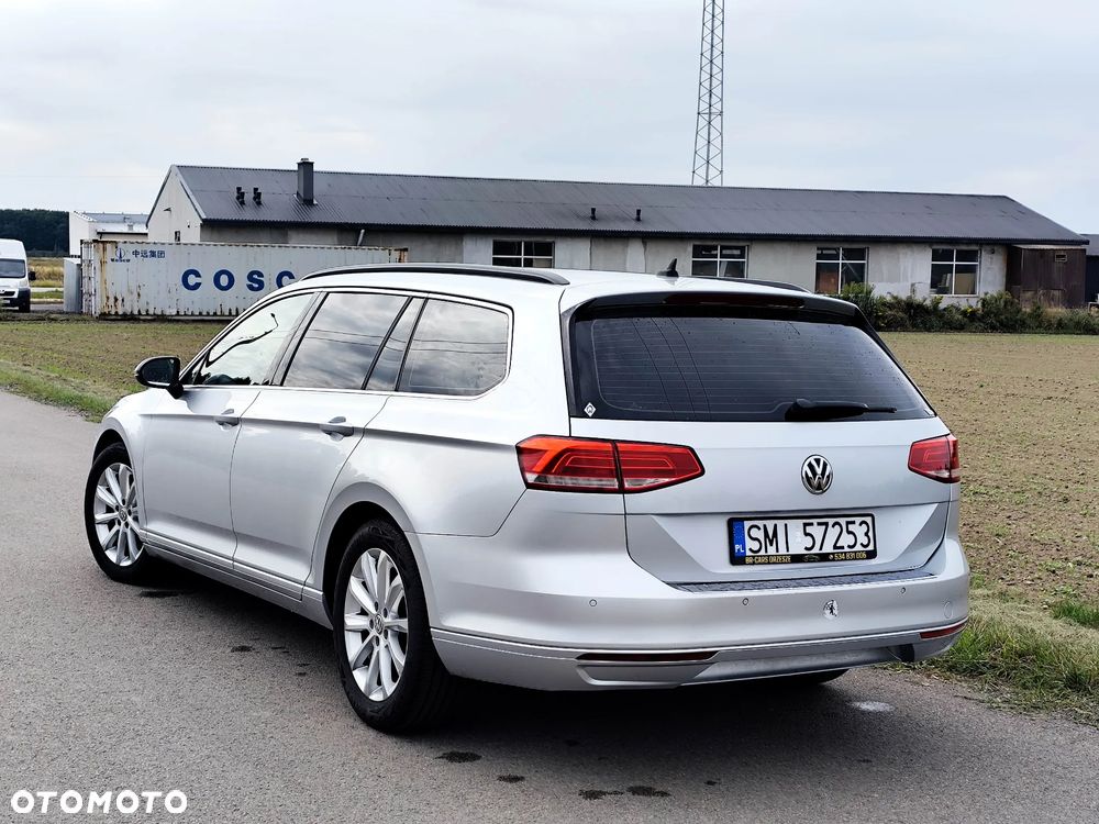 Volkswagen Passat 2.0 TDI (BlueMotion Technology) Comfortline - 21