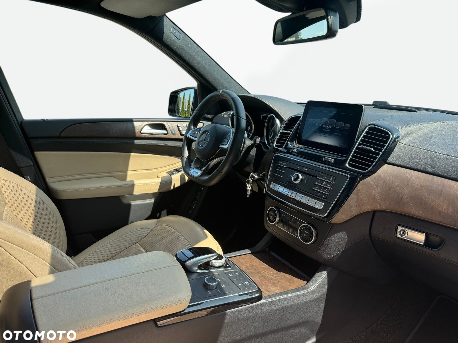 Mercedes-Benz GLS - 17