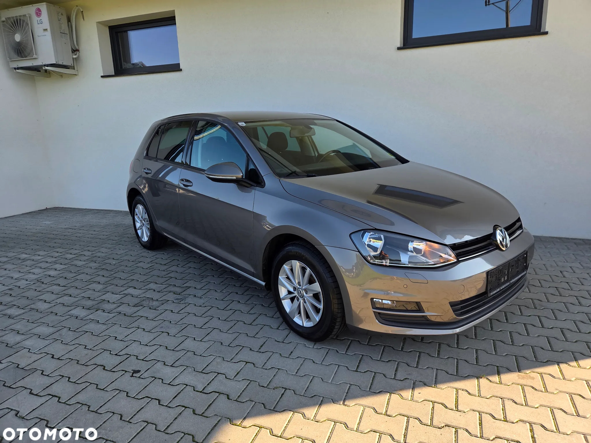 Volkswagen Golf - 5