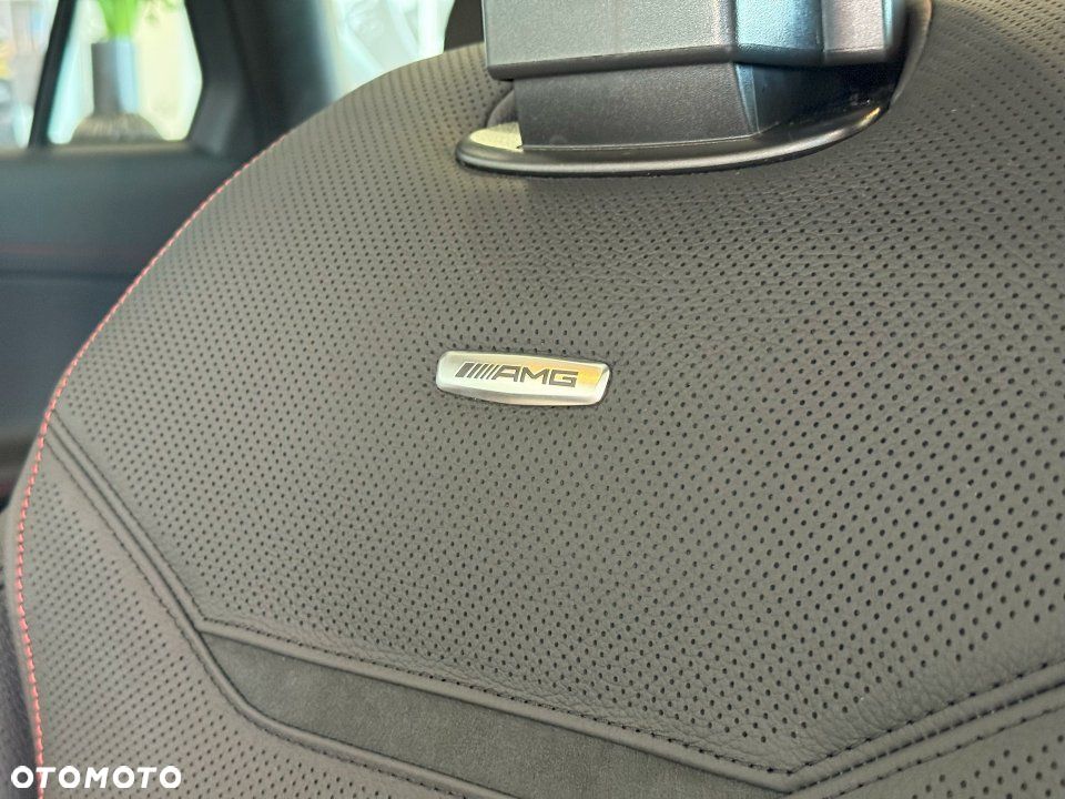 Mercedes-Benz GLC - 27