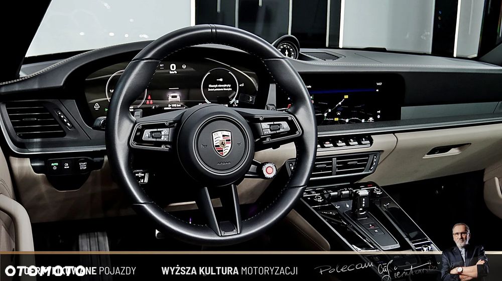 Porsche 911 Carrera - 16