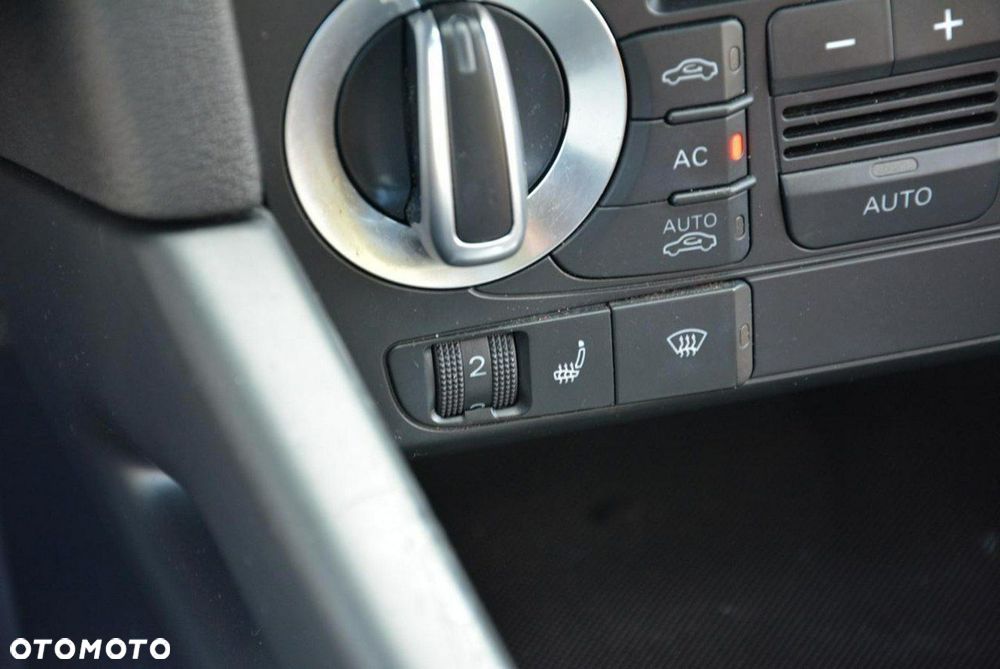 Audi A3 Sportback 1.8 TFSI Attraction S tronic - 31