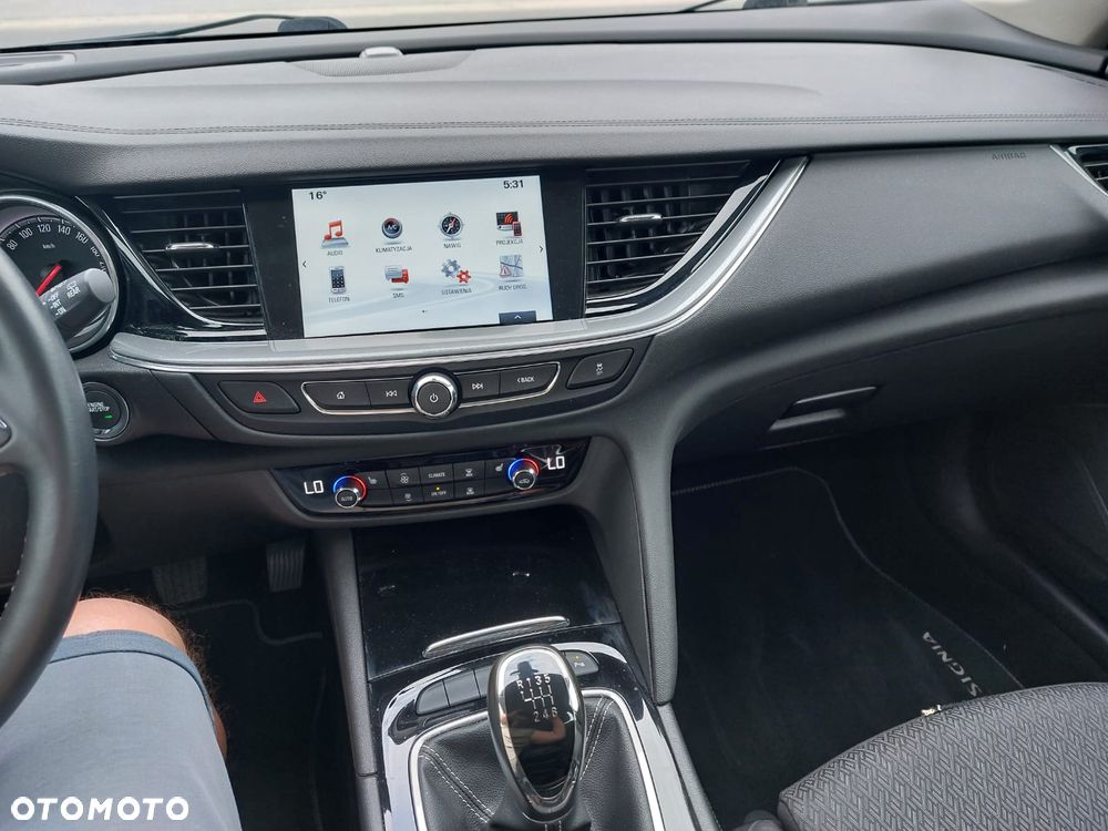 Opel Insignia - 19