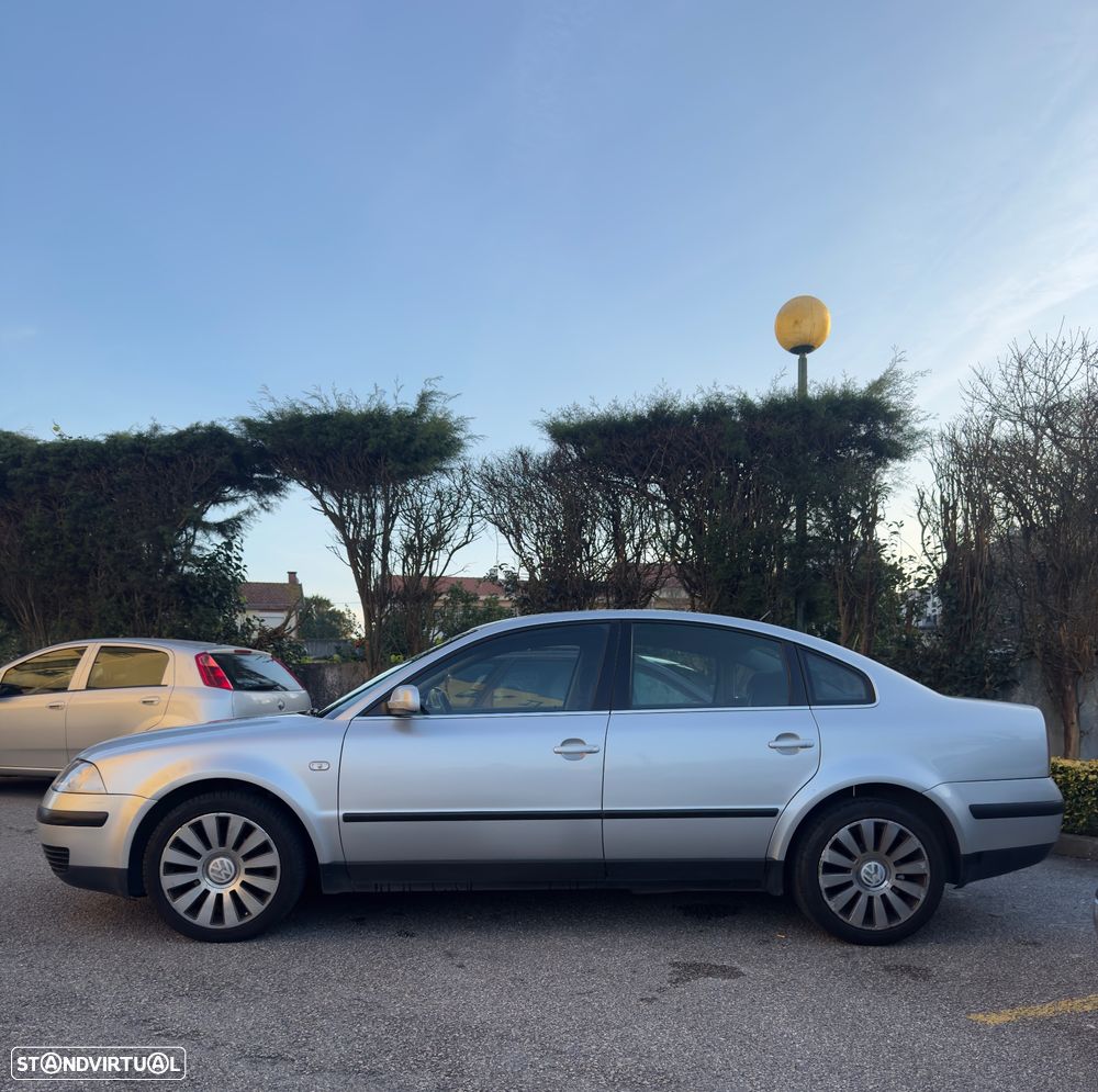VW Passat 1.9 TDi Trendline - 3