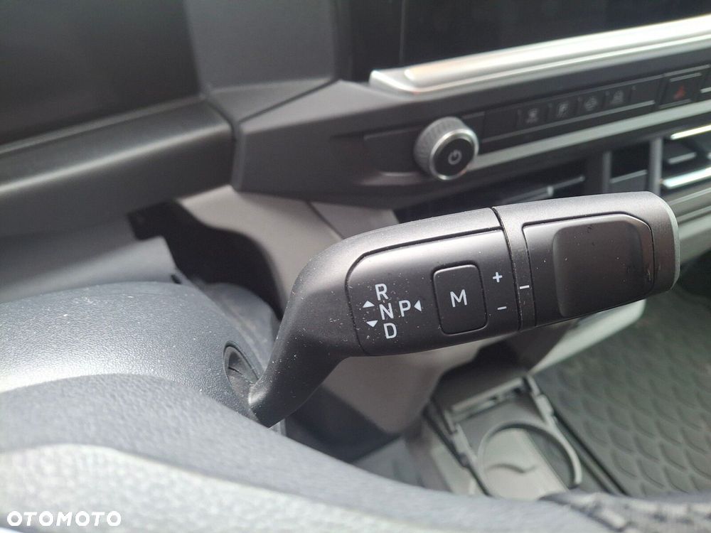 Volkswagen Caravelle - 24