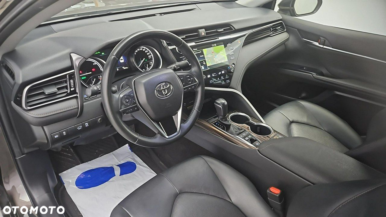Toyota Camry - 9
