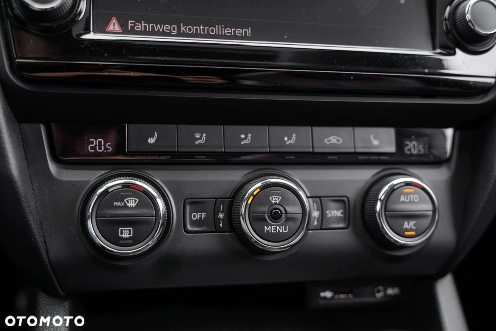 Skoda Octavia 2.0 TDI RS - 24