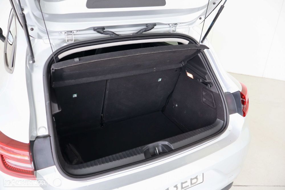 Renault Clio - 11