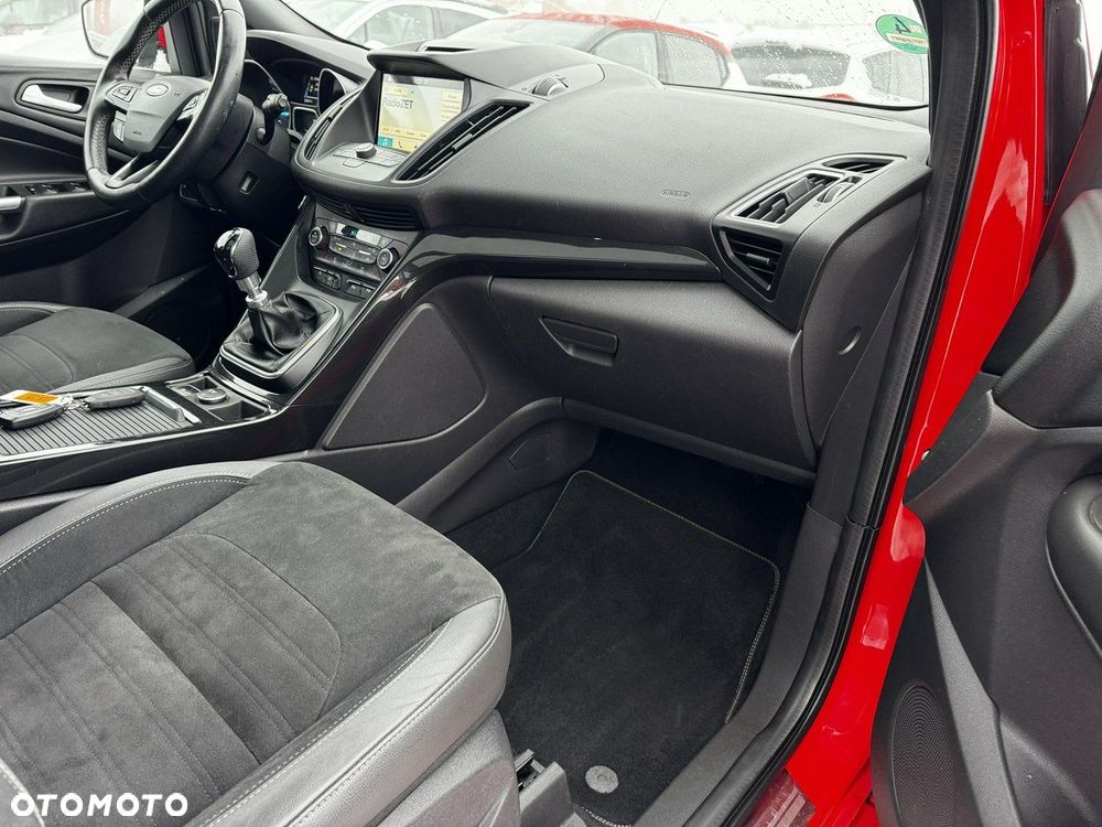 Ford Kuga 2.0 TDCi 4x2 ST-Line - 16