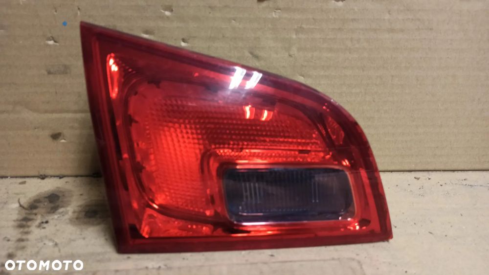 # LAMPA LEWY TYŁ OPEL ASTRA J KOMBI nr 13282248 - 1