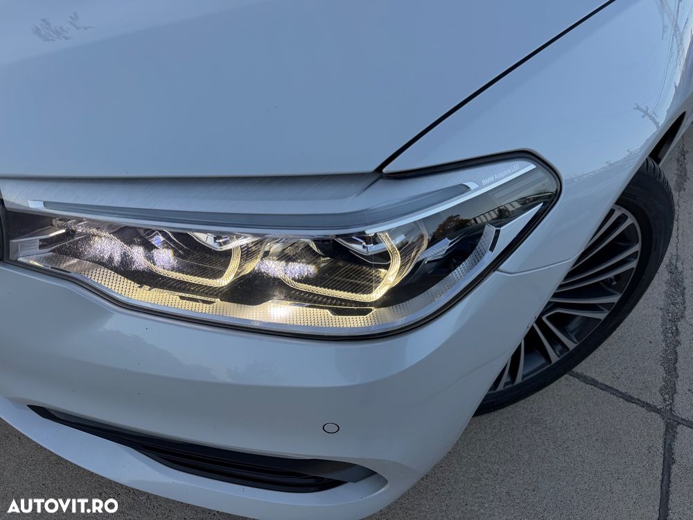 BMW Seria 5 520d xDrive AT - 25