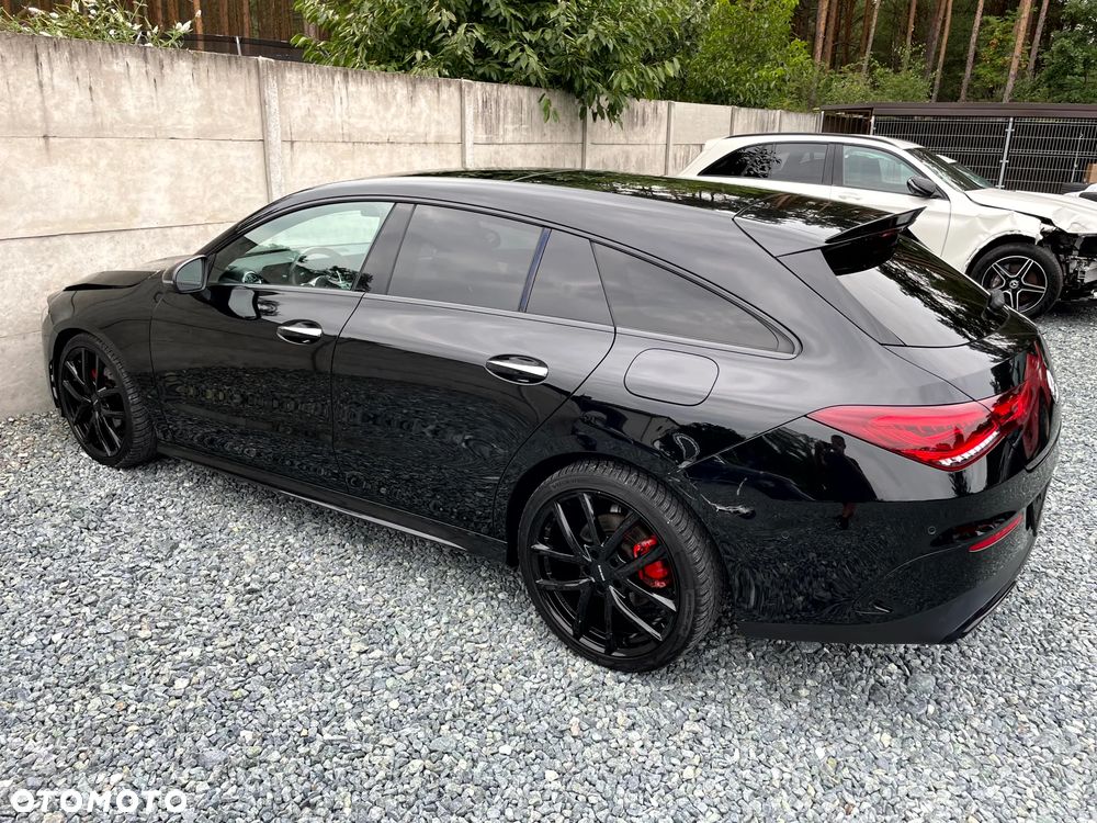 Mercedes-Benz CLA 200 d 8G-DCT AMG Line - 4