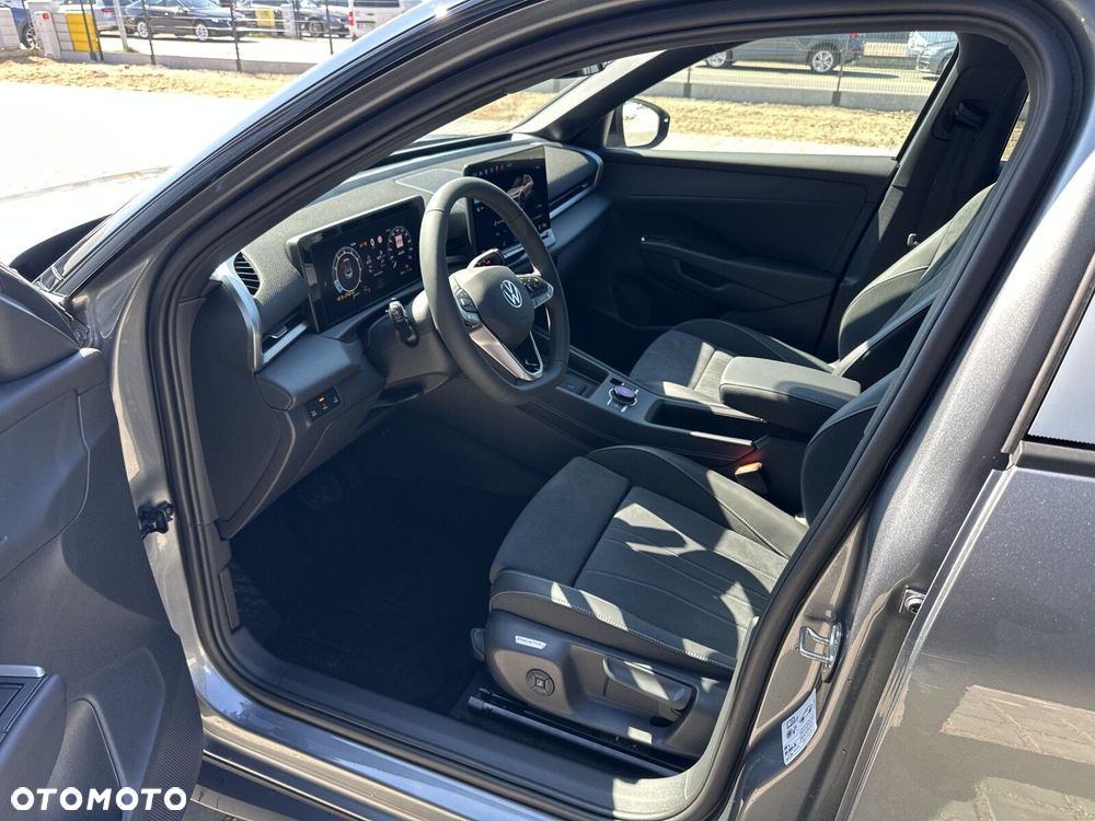 Volkswagen T-Roc - 27