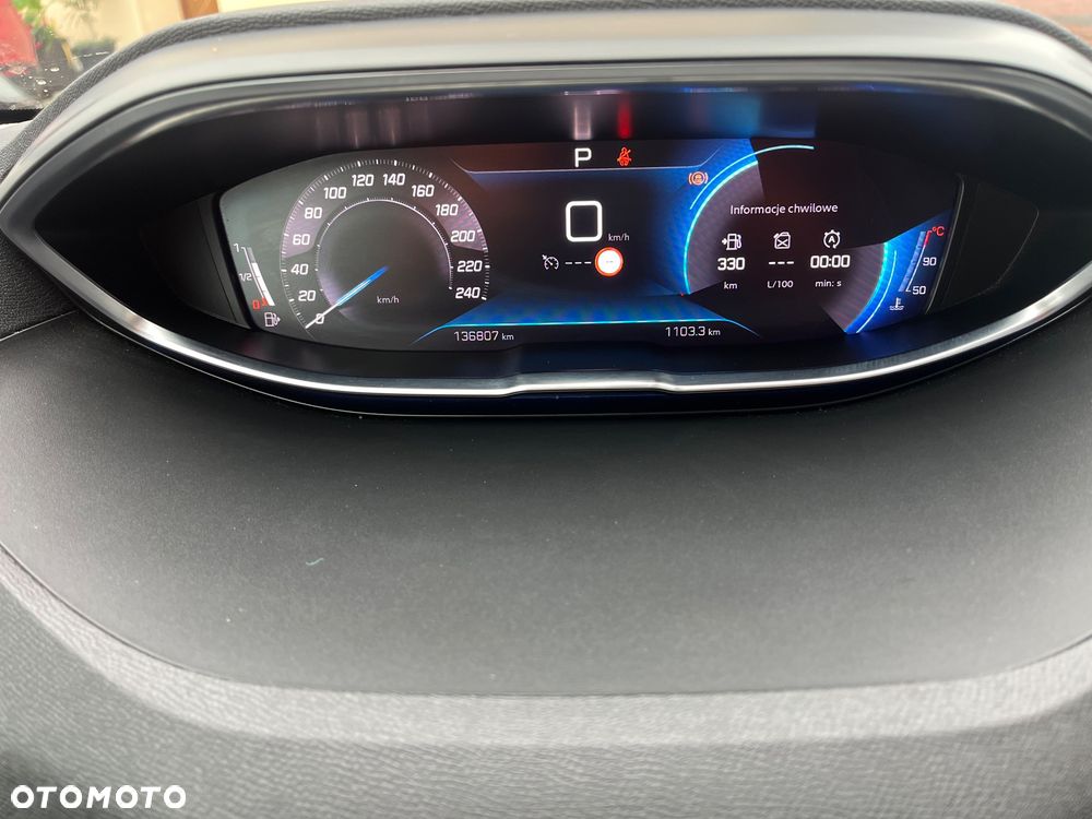 Peugeot 5008 PureTech 130 EAT8 Stop & Start Allure Pack - 19