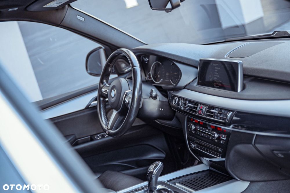 BMW X5 xDrive30d Sport-Aut - 34