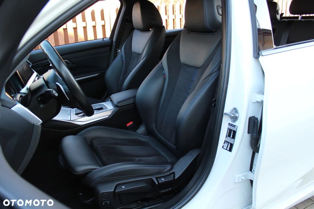 BMW Seria 3 320i M Sport - 19