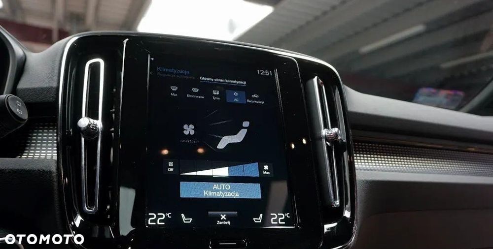 Volvo XC 40 B4 B AWD R-Design - 25