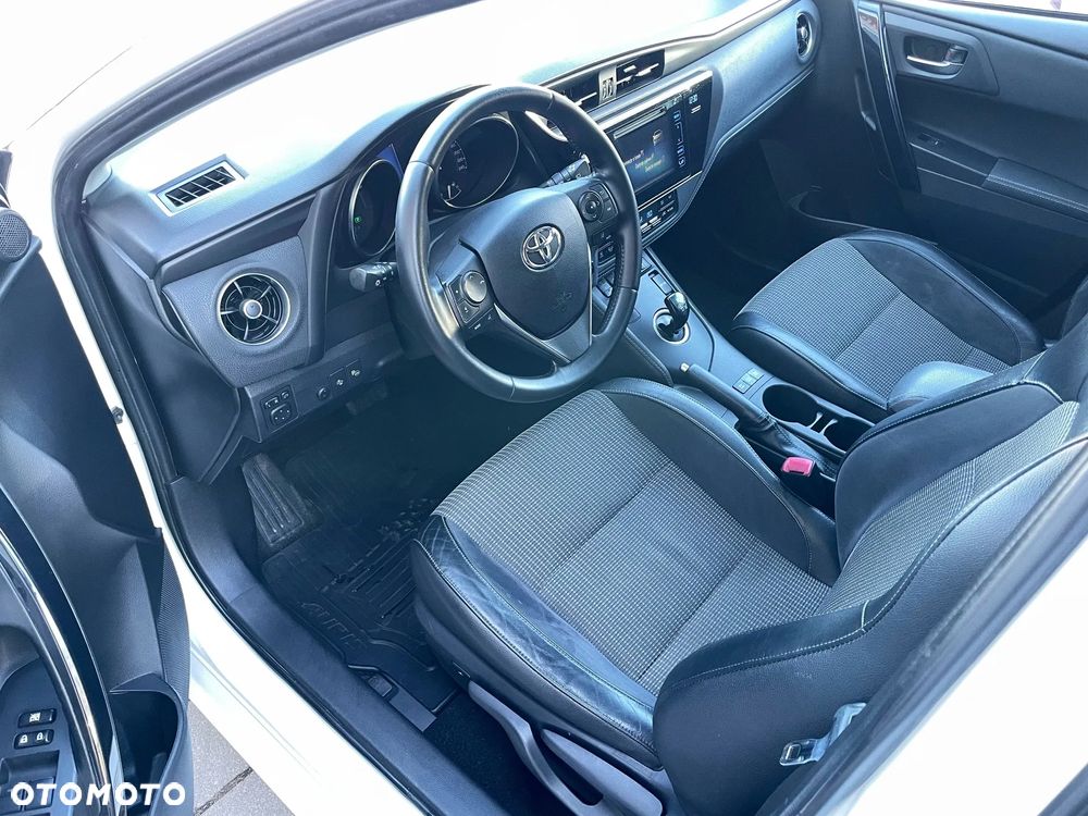 Toyota Auris - 2