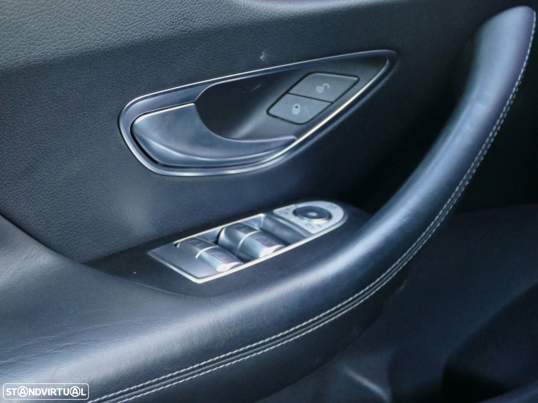 Mercedes-Benz E 220 d AMG Line - 33