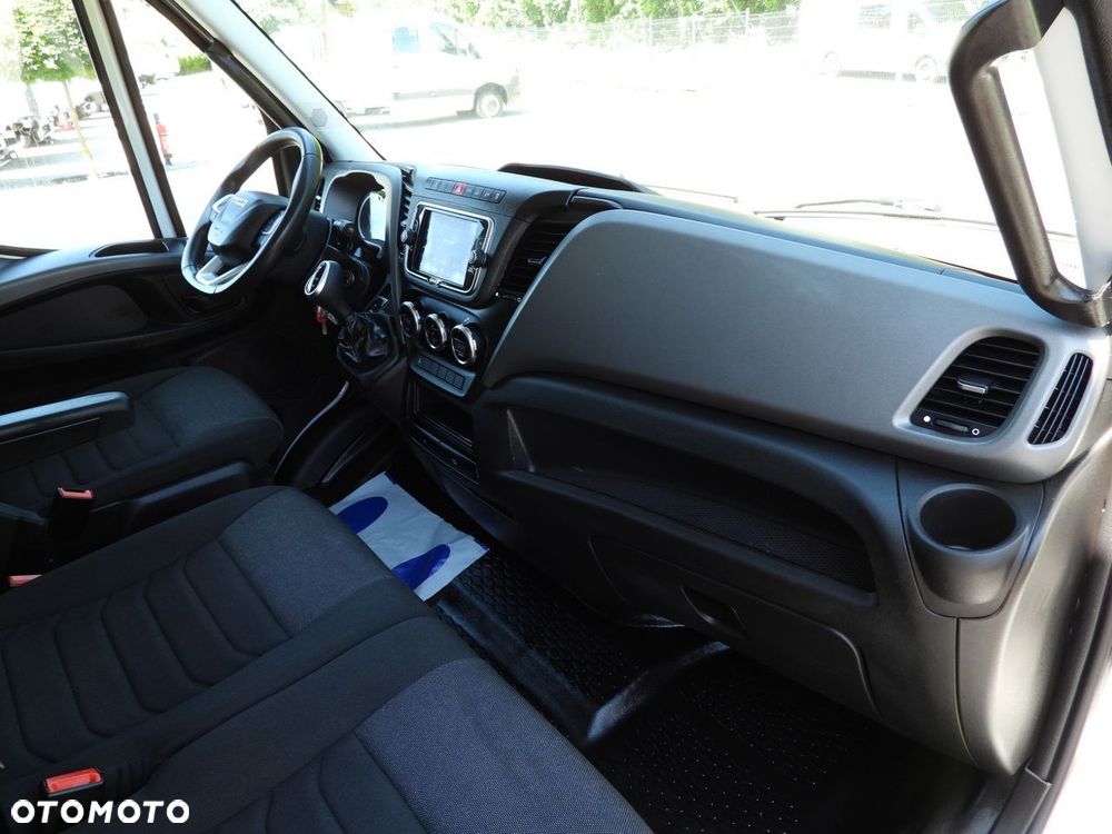 Iveco DAILY 35S18 KONTENER WINDA 8 PALET TEMPOMAT NAWIGACJA LEDY AUTOMAT HI-MATIC KLIMATYZACJA  180KM - 41