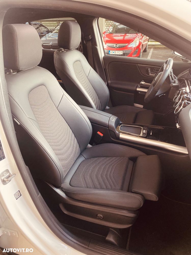 Mercedes-Benz GLA - 13