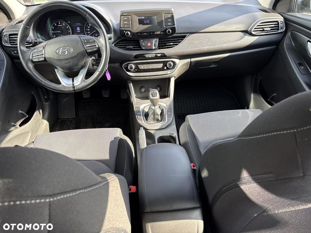 Hyundai i30 1.5 DPI Modern - 19