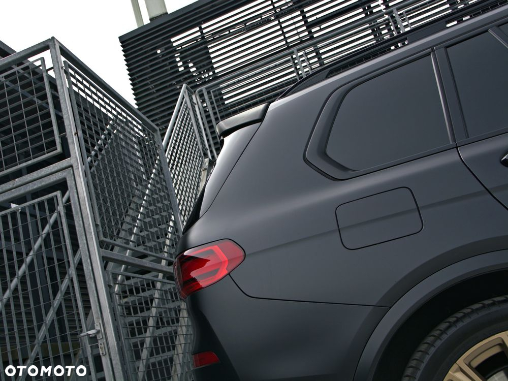 BMW X7 M50i sport - 9